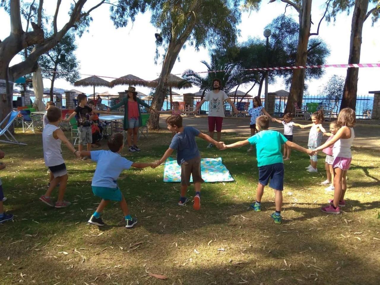 מלון איגומניטסה Camping Drepanos מראה חיצוני תמונה